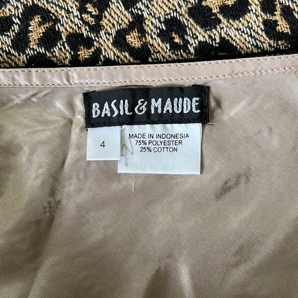 Modern Edgy Black Maxi Skirt - Picture 8 of 8